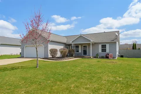 1133 Meadowsweet Ln, Vicksburg, MI 49097