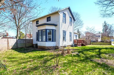 224 Union, Plainwell, MI 49080 photo 3