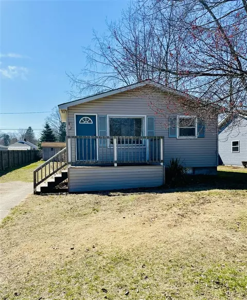 813 N James, Ludington, MI 49431