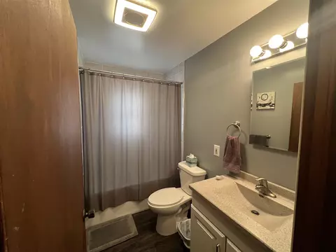 Bath - 1515 E Beechwood, White Cloud, MI 49349 photo 4 of 4