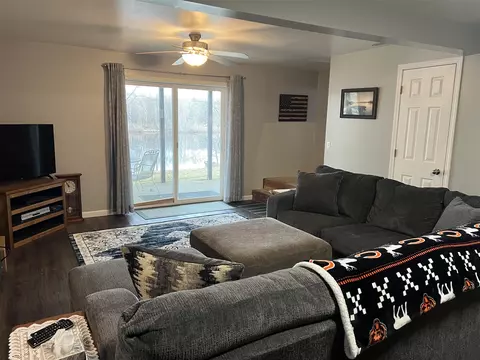 Living - 1515 E Beechwood, White Cloud, MI 49349 photo 5 of 9