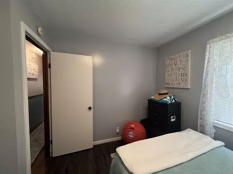 Bedroom - 1515 E Beechwood, White Cloud, MI 49349 photo 4 of 7