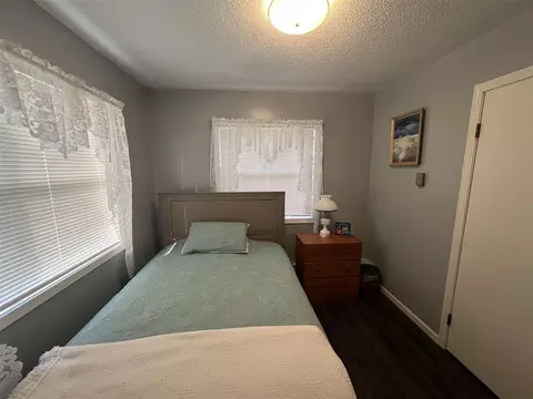 Bedroom - 1515 E Beechwood, White Cloud, MI 49349 photo 5 of 7