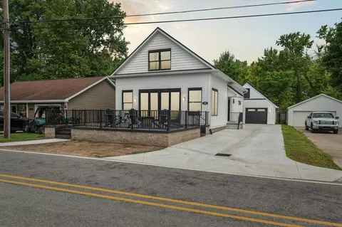 442 N N Shr, Crystal, MI 48818