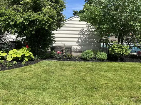 Exterior - 25519 Gibraltar, Flat Rock, MI 48134 photo 7 of 12