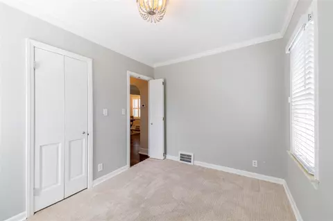Bedroom - 25519 Gibraltar, Flat Rock, MI 48134 photo 2 of 6