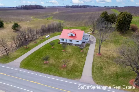 8945 Fruit Rdg, Sparta, MI 49345