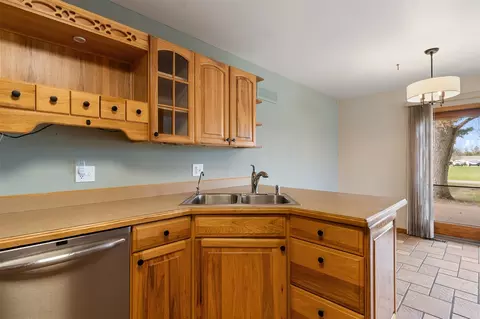 Kitchen - 9363 E Michigan, Jackson, MI 49201 photo 4 of 5