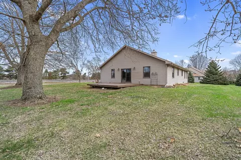 Exterior - 9363 E Michigan, Jackson, MI 49201 photo 6 of 17