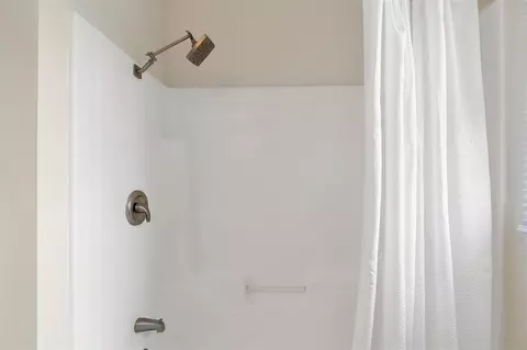 Bath - 9363 E Michigan, Jackson, MI 49201 photo 5 of 6