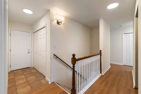 Entry Way - 9363 E Michigan, Jackson, MI 49201 photo 2 of 2