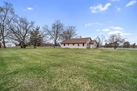 Exterior - 9363 E Michigan, Jackson, MI 49201 photo 11 of 17