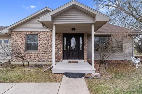 Exterior - 9363 E Michigan, Jackson, MI 49201 photo 3 of 17