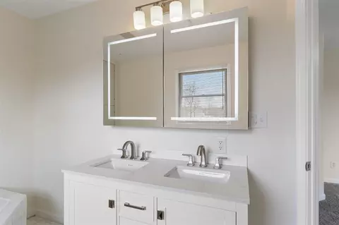 Bath - 9363 E Michigan, Jackson, MI 49201 photo 2 of 6