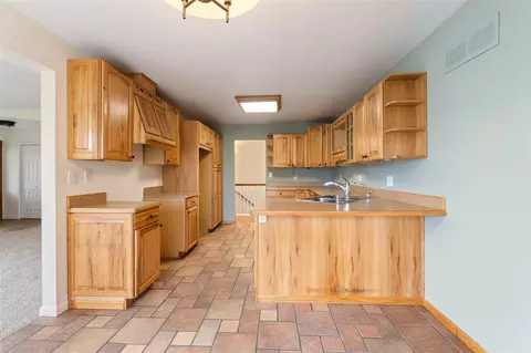 Kitchen - 9363 E Michigan, Jackson, MI 49201 photo 1 of 5