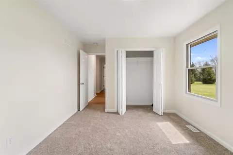 Bedroom - 9363 E Michigan, Jackson, MI 49201 photo 6 of 6