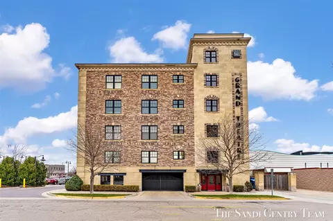 11 S 1st #304, Grand Haven, MI 49417