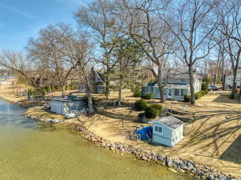 1080 Eagle Pt, Clarklake, MI 49234