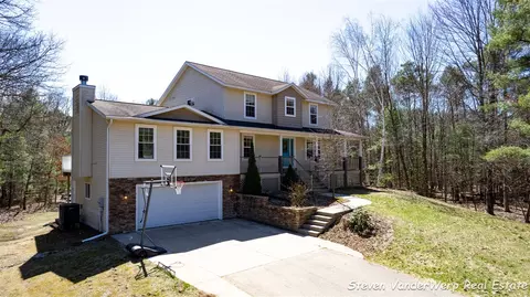 11536 Richland, Grand Haven, MI 49417