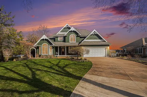 Exterior - 284 Riverview, Douglas, MI 49406 photo 2 of 13