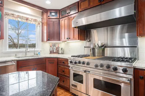 Kitchen - 284 Riverview, Douglas, MI 49406 photo 2 of 4