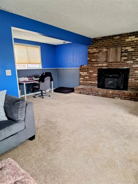 Living - 8785 Warner, Saline, MI 48176 photo 4 of 5