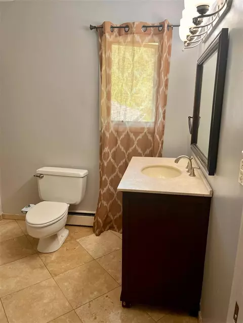 Bath - 8785 Warner, Saline, MI 48176 photo 2 of 5