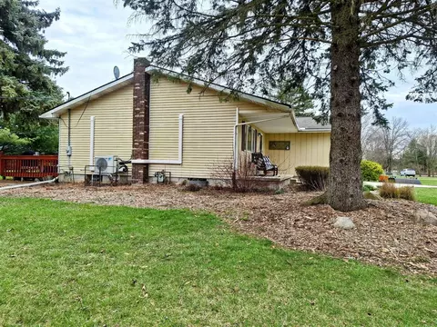 Exterior - 8785 Warner, Saline, MI 48176 photo 3 of 4