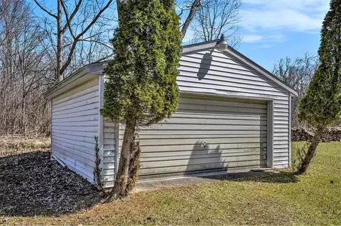 Exterior - 3091 Hendee, Jackson, MI 49201 photo 6 of 11