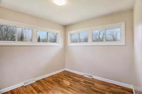 Bedroom - 3091 Hendee, Jackson, MI 49201 photo 2 of 3