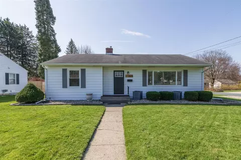 3325 Cranbrook, Kalamazoo, MI 49006