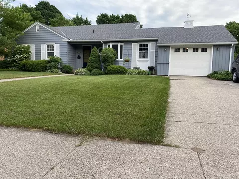 68 E 30th, Holland, MI 49423