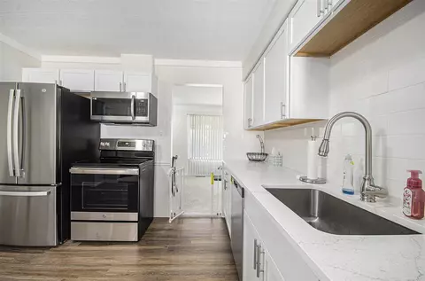 28291 Suburban, Warren, MI 48088