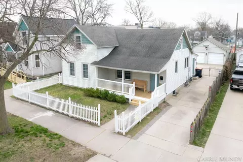 326 W 15th, Holland, MI 49423