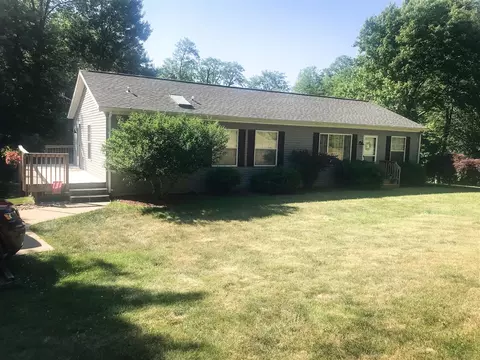 10441 Cranberry Lk, Marcellus, MI 49067