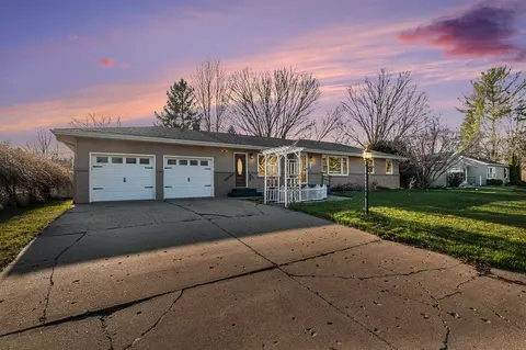 220 S Maple, Caledonia, MI 49316