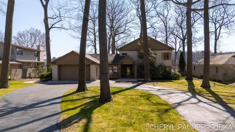 664 Massachusetts, Muskegon, MI 49445