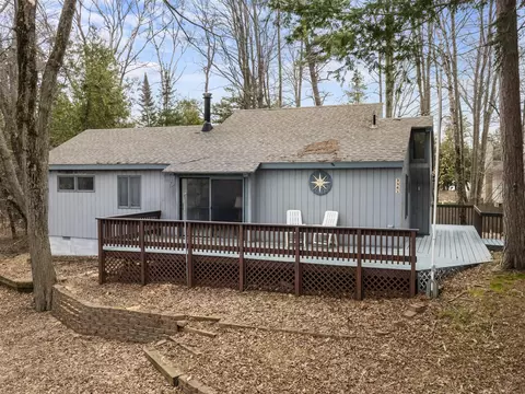 3865 N Scenic, Frankfort, MI 49635
