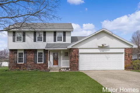 2133 Pinewood, Jenison, MI 49428
