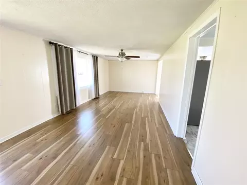 Living - 2726 Clark, Jackson, MI 49202 photo 2 of 6