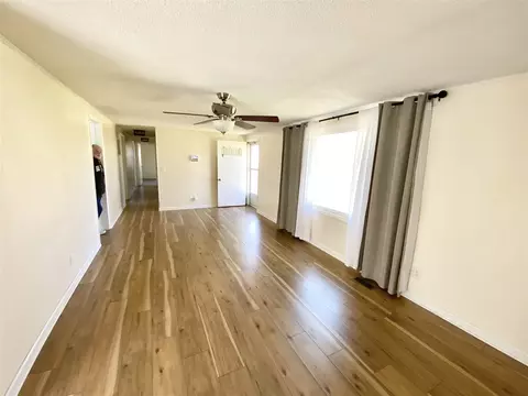 Living - 2726 Clark, Jackson, MI 49202 photo 5 of 6