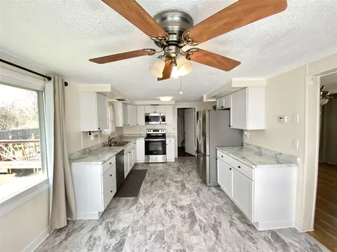 Kitchen - 2726 Clark, Jackson, MI 49202 photo 3 of 10