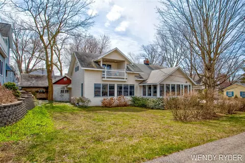 608 Crescent, Holland, MI 49423