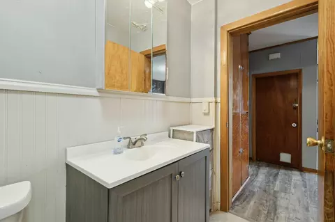 Bath - 123 New, Stanton, MI 48888 photo 2 of 3
