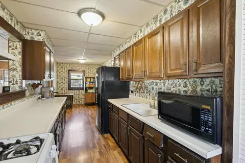 Kitchen - 123 New, Stanton, MI 48888 photo 5 of 6