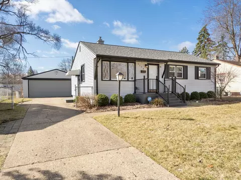 1174 Walnut, Ypsilanti, MI 48198