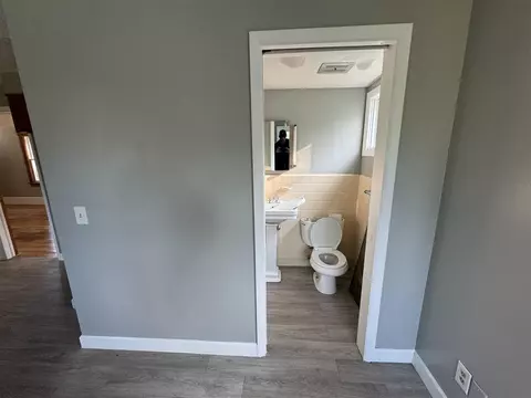 Bath - 603 7th, Jackson, MI 49203 photo 1 of 3