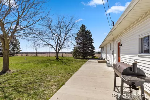 8755 S Francis, Dewitt, MI 48820 photo 17