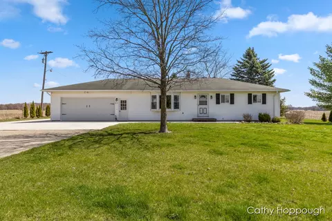 8755 S Francis, Dewitt, MI 48820