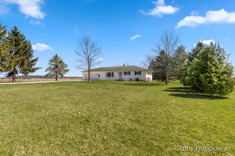 8755 S Francis, Dewitt, MI 48820 photo 3